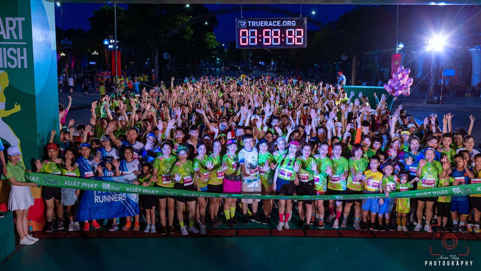 Night start at NTV Nghe An Marathon with the TrueRace clock